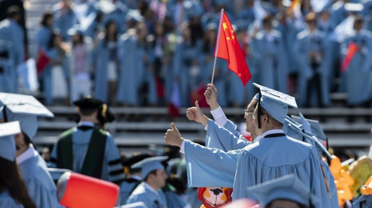 美国匹兹堡大学毕业证解析:留美学生连续2年减少!中国家庭对赴美留学变保守