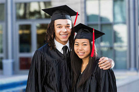 格林威治大学毕业证颁发日期，格林威治大学学位证发证时间