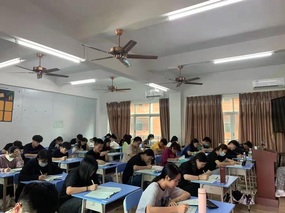 信州大学毕业证_初中毕业能考什么证_大学弹性学制3年毕业给证吗