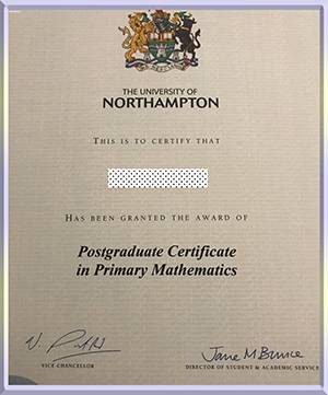 University-of-Northampton-diploma-北安普顿大学毕业照