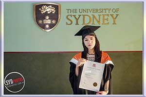 University-of-Sydney,-diploma-悉尼大学毕业照