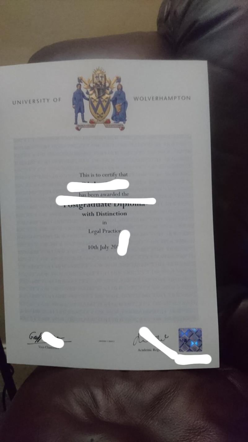 英国胡弗汉顿大学毕业证书照片展示